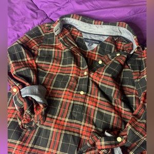 Tommy Hilfiger shirt size small women’s
